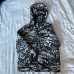 GAP Kids Star Wars Primaloft packable Puffer size Small grey